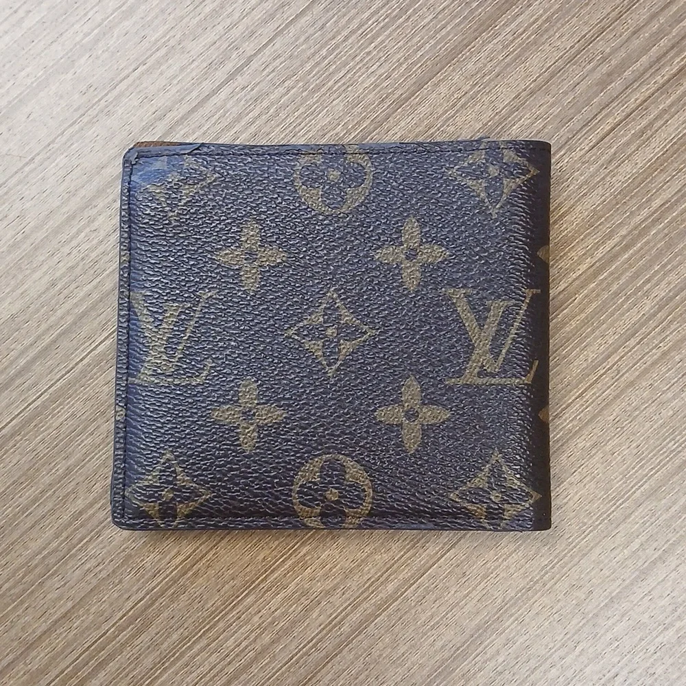 Louis Vuitton folding wallet